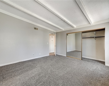6149 Oakey Boulevard - Photo Thumbnail 20