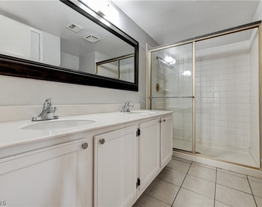 6149 Oakey Boulevard - Photo Thumbnail 16