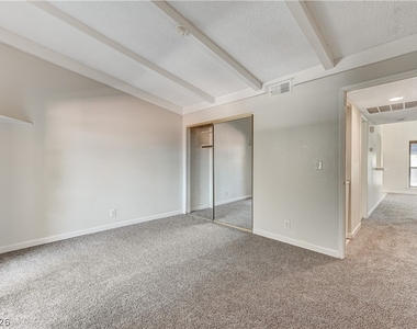 6149 Oakey Boulevard - Photo Thumbnail 28
