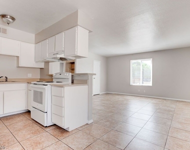1810 Bartoli Drive - Photo Thumbnail 5
