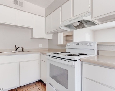 1810 Bartoli Drive - Photo Thumbnail 8
