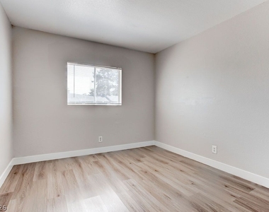 1810 Bartoli Drive - Photo Thumbnail 18