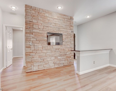 325 Brilliant Summit Circle - Photo Thumbnail 5