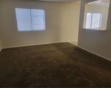 5061 Pioneer Avenue - Photo Thumbnail 3