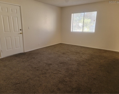 5061 Pioneer Avenue - Photo Thumbnail 2