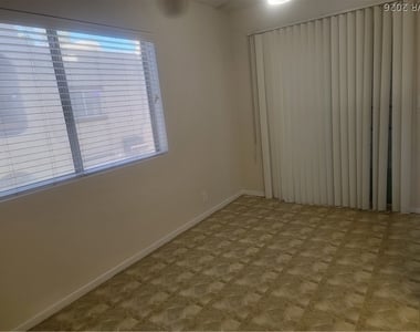 5061 Pioneer Avenue - Photo Thumbnail 6