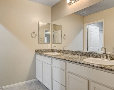 2878 Tremont Avenue - Photo Thumbnail 26