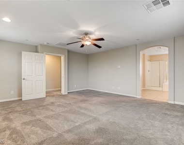 2878 Tremont Avenue - Photo Thumbnail 16
