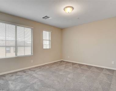 2878 Tremont Avenue - Photo Thumbnail 24