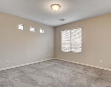 2878 Tremont Avenue - Photo Thumbnail 20