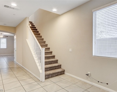 2878 Tremont Avenue - Photo Thumbnail 12