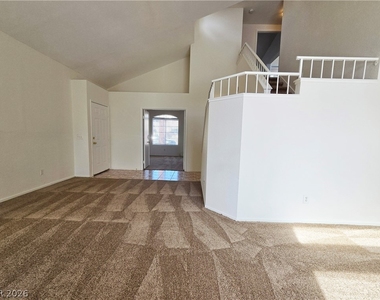 1724 Leaning Pine Way - Photo Thumbnail 9