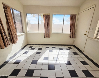 1724 Leaning Pine Way - Photo Thumbnail 26