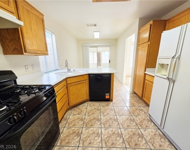 1724 Leaning Pine Way - Photo Thumbnail 14