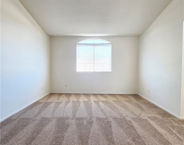 1724 Leaning Pine Way - Photo Thumbnail 16