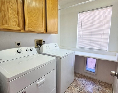 1724 Leaning Pine Way - Photo Thumbnail 42