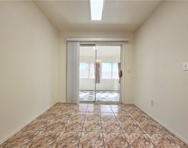 1724 Leaning Pine Way - Photo Thumbnail 17