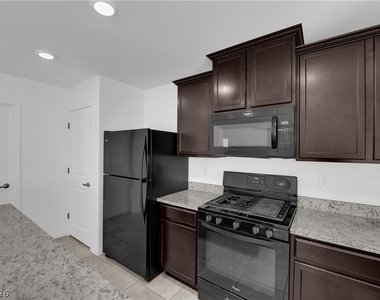 6421 Broadcloth Court - Photo Thumbnail 3