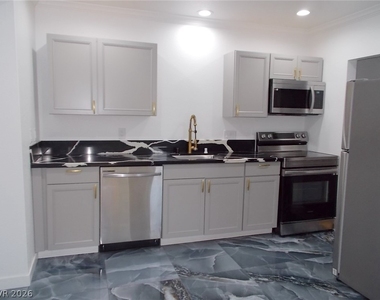 245 N 23rd Street - Photo Thumbnail 4