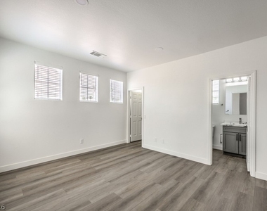 1304 Kingdom Street - Photo Thumbnail 14