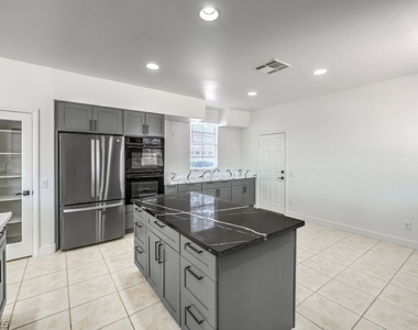 1304 Kingdom Street - Photo Thumbnail 8