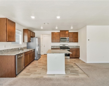 6844 Toros Street - Photo Thumbnail 5