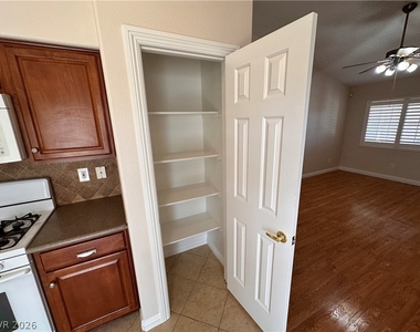 1480 Amitola Avenue - Photo Thumbnail 11