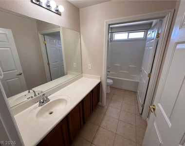 1480 Amitola Avenue - Photo Thumbnail 12