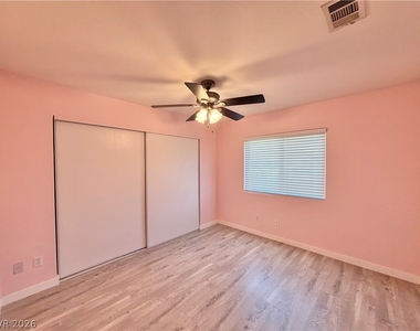 2317 Thayer Avenue - Photo Thumbnail 19