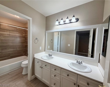 2317 Thayer Avenue - Photo Thumbnail 16
