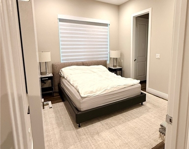 2527 Strathmill Avenue - Photo Thumbnail 28