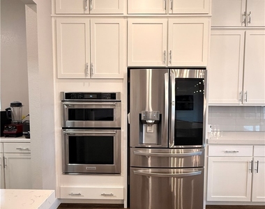 2527 Strathmill Avenue - Photo Thumbnail 9