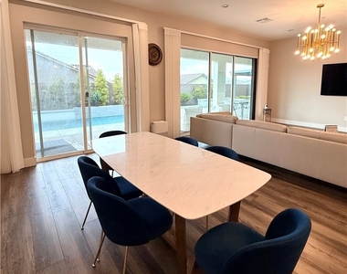 2527 Strathmill Avenue - Photo Thumbnail 13