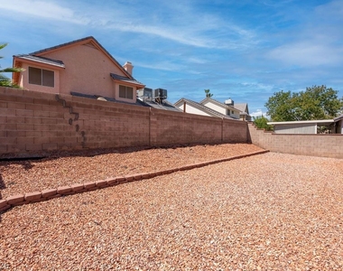 1735 Navarre Lane - Photo Thumbnail 43