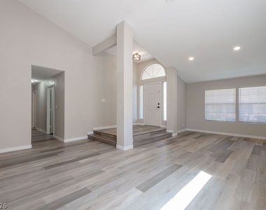 1735 Navarre Lane - Photo Thumbnail 4