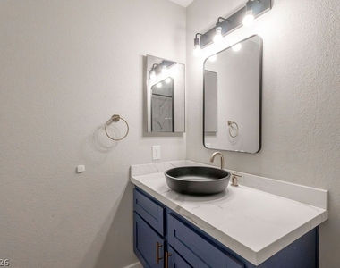 1735 Navarre Lane - Photo Thumbnail 25
