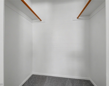 1833 Stablegate Avenue - Photo Thumbnail 18