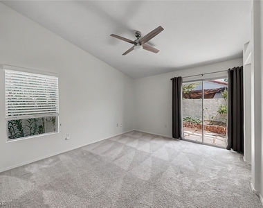 1833 Stablegate Avenue - Photo Thumbnail 12