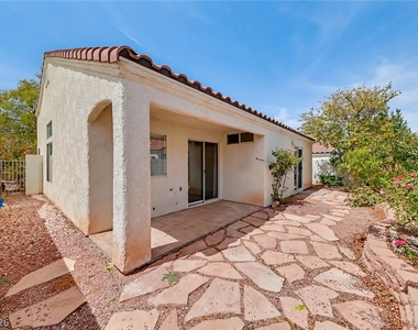 1833 Stablegate Avenue - Photo Thumbnail 21