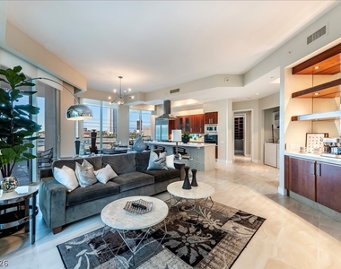 2747 Paradise Road - Photo Thumbnail 11
