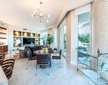 2747 Paradise Road - Photo Thumbnail 9