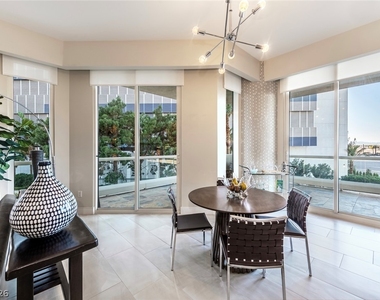 2747 Paradise Road - Photo Thumbnail 10