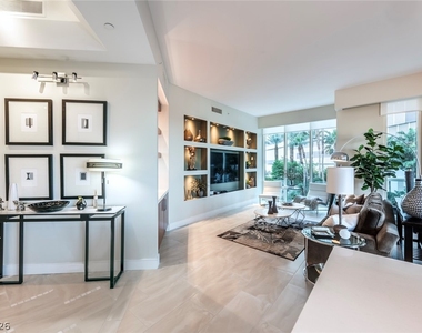 2747 Paradise Road - Photo Thumbnail 12