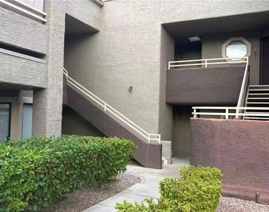5038 S Rainbow Bl Boulevard - Photo Thumbnail 1
