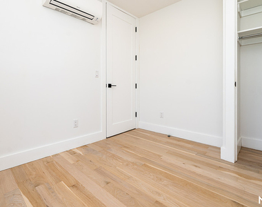 193 graham ave - Photo Thumbnail 6