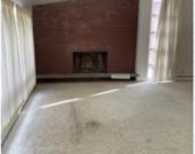 425 E Benita Boulevard - Photo Thumbnail 8