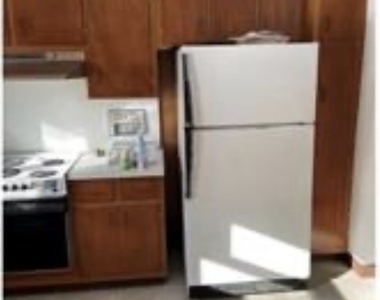 425 E Benita Boulevard - Photo Thumbnail 2