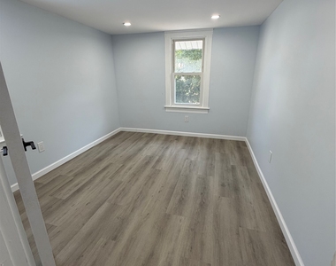 207 Prospect Street - Photo Thumbnail 11