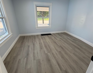207 Prospect Street - Photo Thumbnail 10
