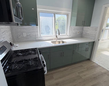 207 Prospect Street - Photo Thumbnail 7